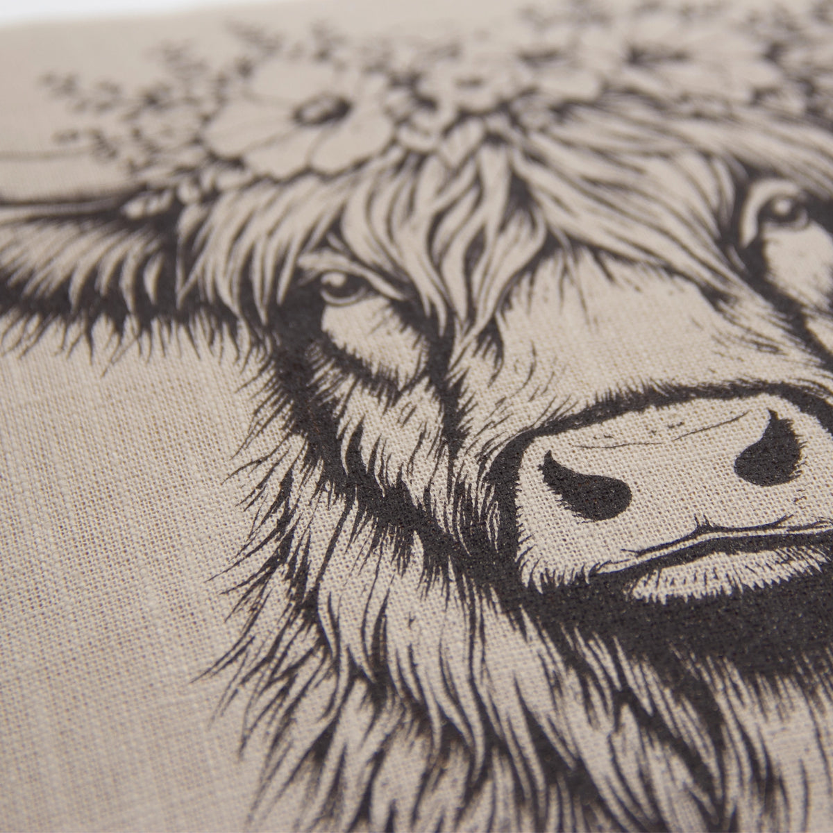 Zirbenkissen "Hochlandrind Kuh", 40x40 cm
