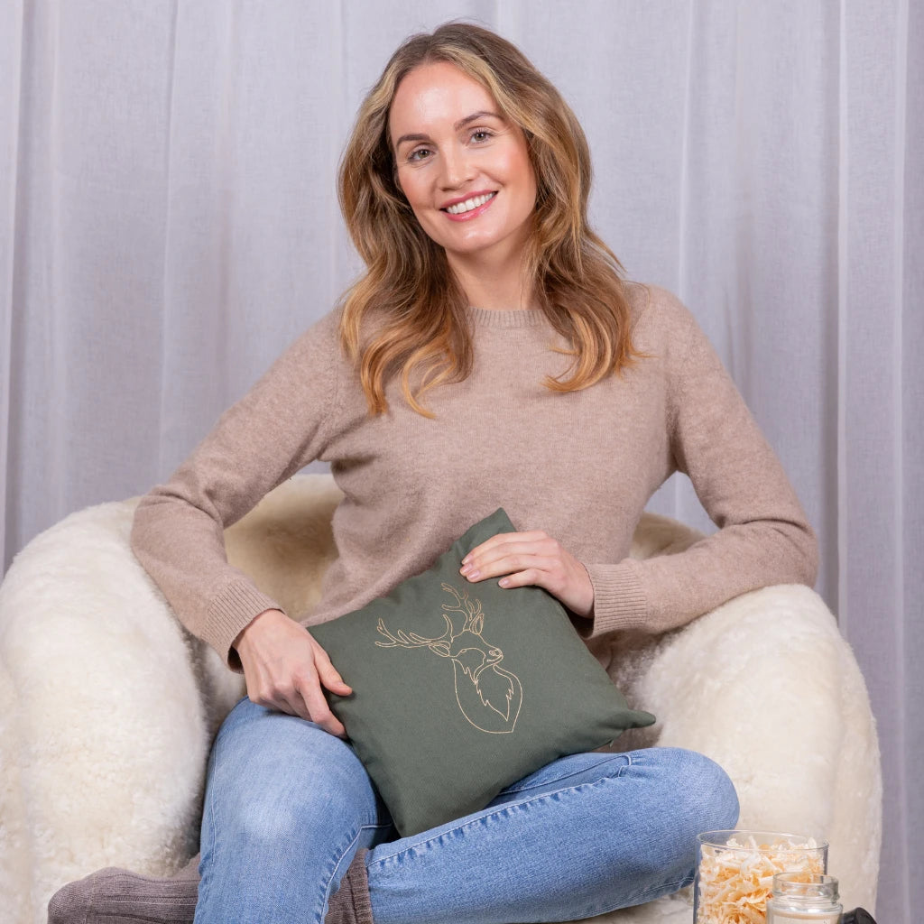 Zirbenkissen 30x30cm, Hirschkopf Linie Gold, Canvas Pickle