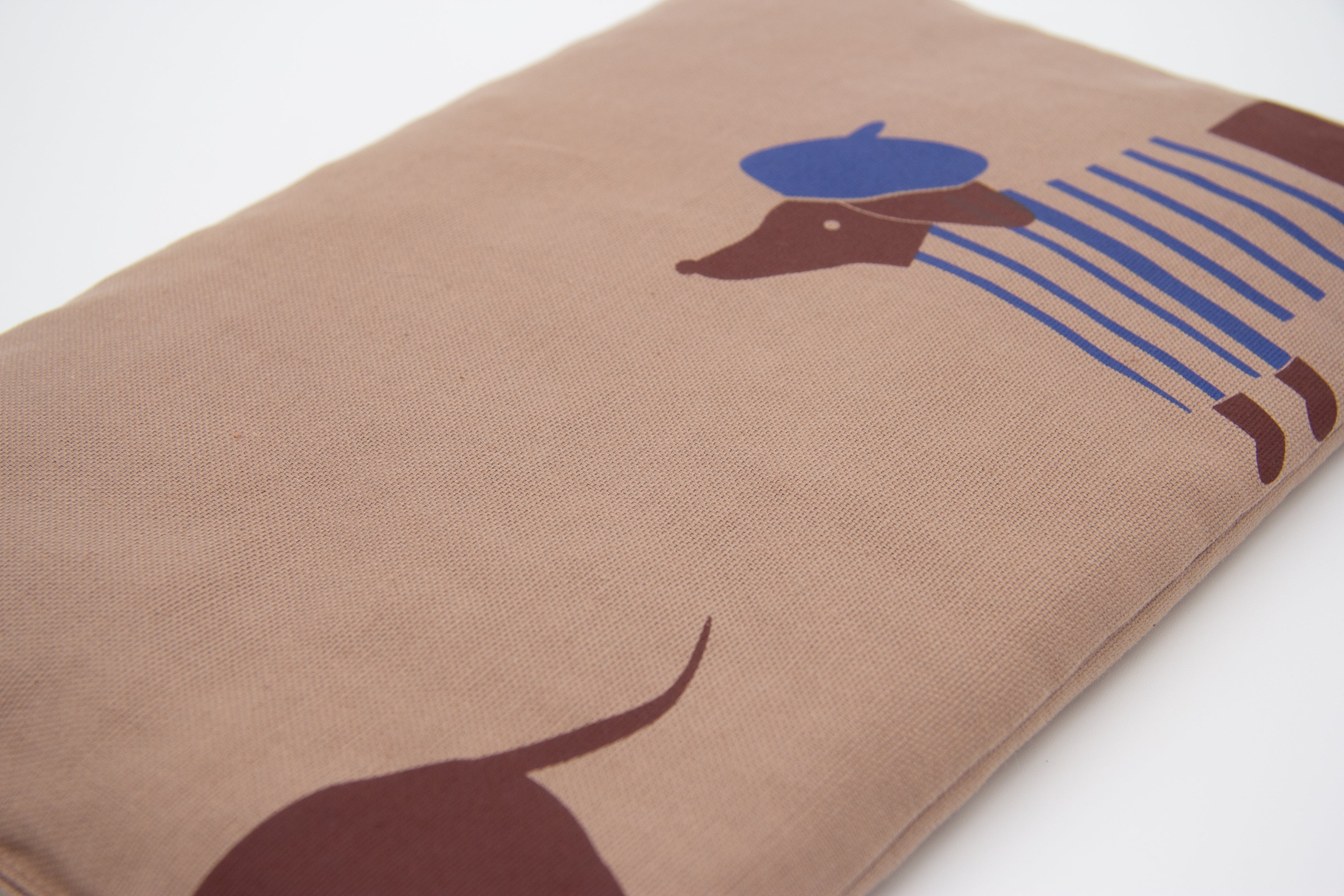 Kirschkernkissen 30x20cm, Dackel, Taupe